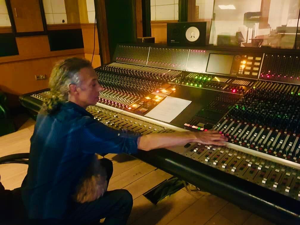 Sadredin Taheri in Studio